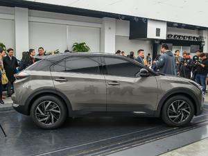 2020款520 U享 整体外观