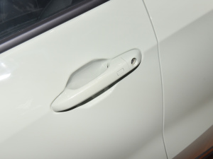 2022 300 Lite F {T