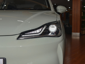 2022 300 Lite F ^