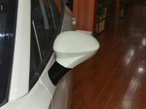 2022 300 Lite F ^