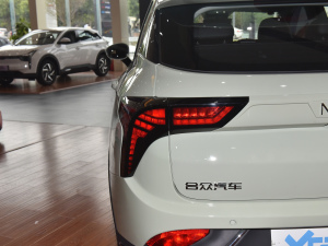 2022 300 Lite F ^