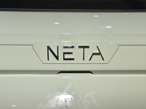 2022 300 Lite F ^