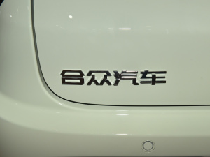 2022 300 Lite F ^