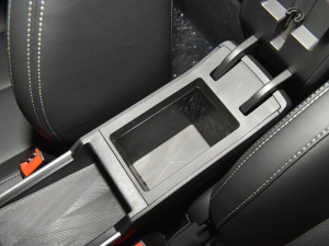 2022 300 Lite F g