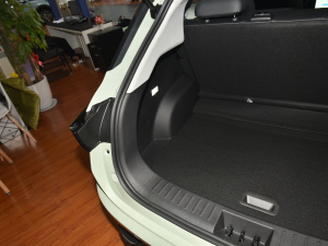 2022 300 Lite F g