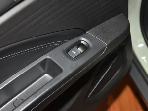 2022 300 Lite F ܇ƅ^