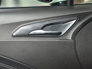 2022 300 Lite F п؅^