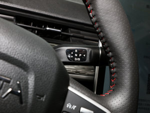 2022 300 ИIư QU