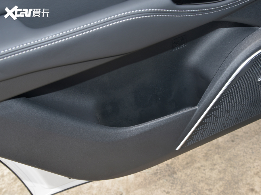 2022߸U Pro 400 оWs