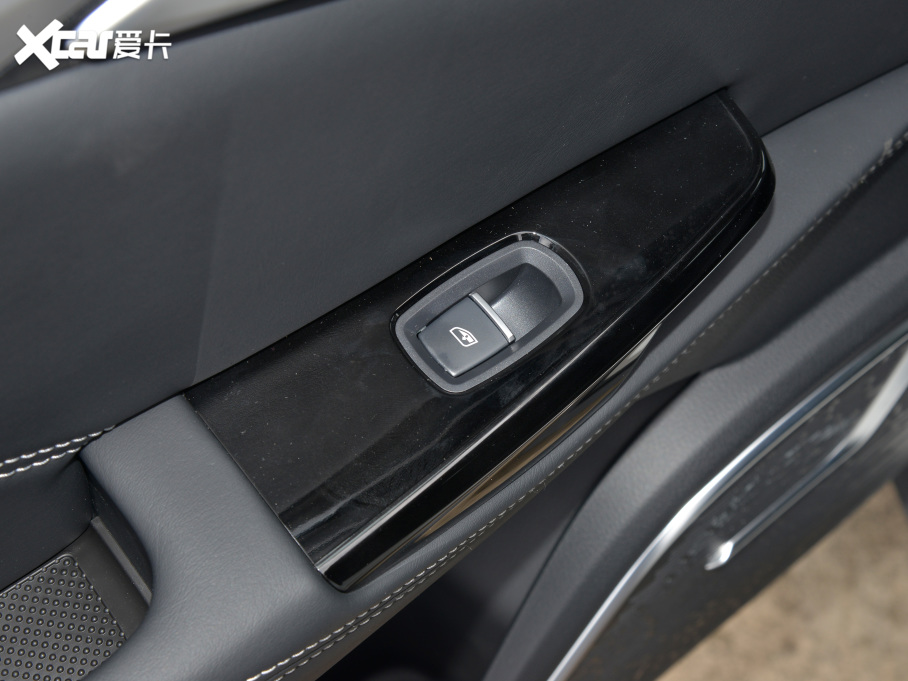 2022߸U Pro 400 оWs