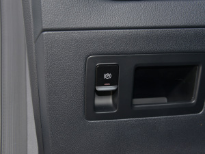 2022款Pro 400 畅行网约版 驻车制动器