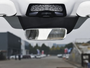 2022款哪吒U-Ⅱ 500 三元锂 车内后视镜