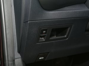 2022款哪吒U-Ⅱ 400 Lite 三元锂 驻车制动器