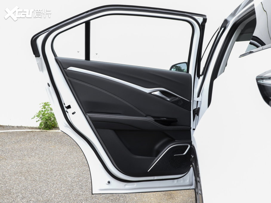 2023߸U ߸U- 500 U F