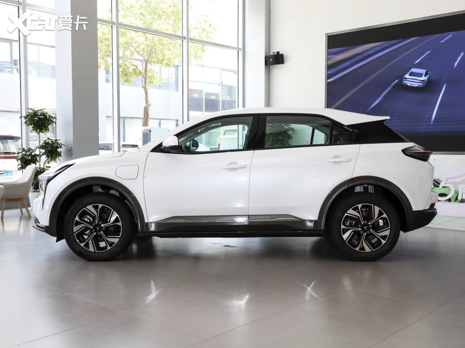 2023߸U ߸U- 400 U F