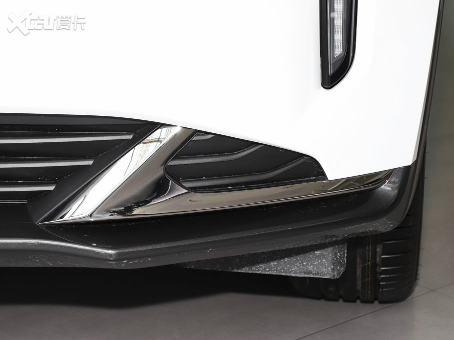 2023߸U ߸U- 400 U F