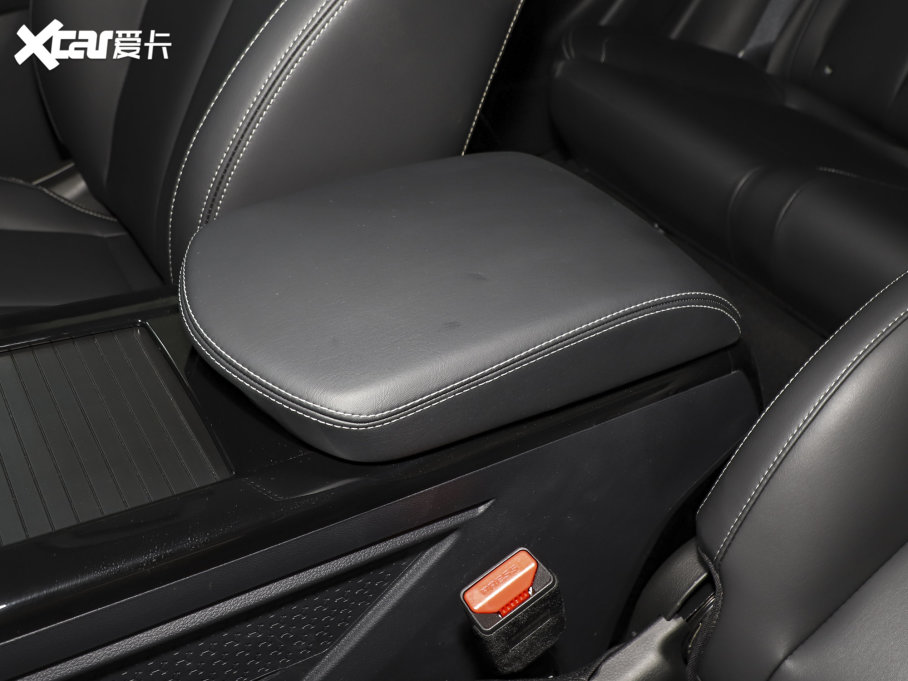 2023߸U ߸U- 400 U F