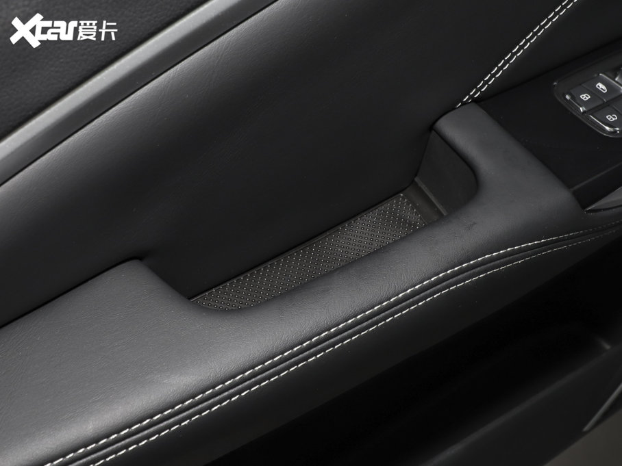 2023߸U ߸U- 400 U F