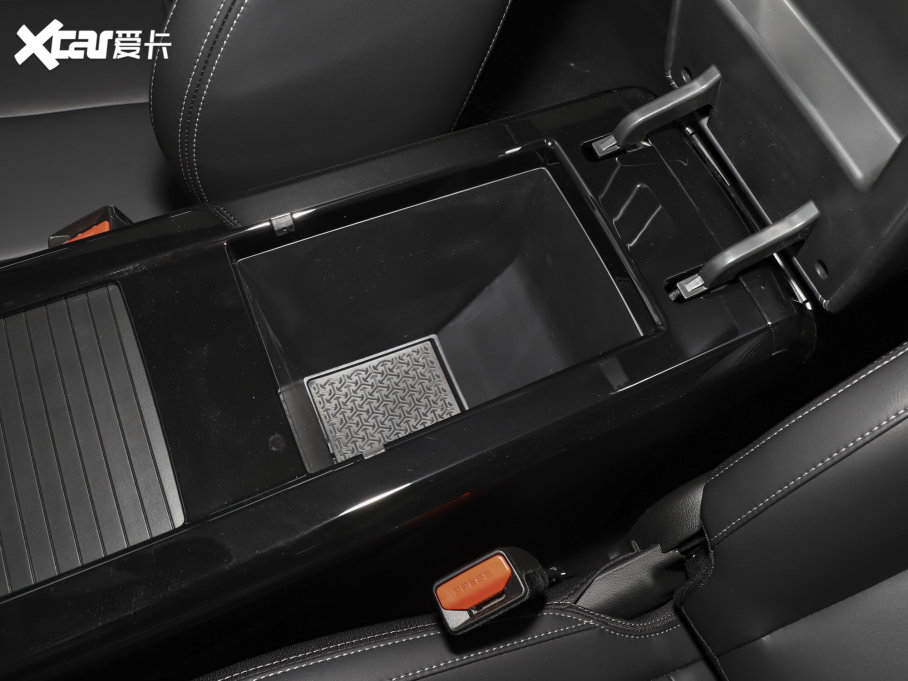 2023߸U ߸U- 400 U F