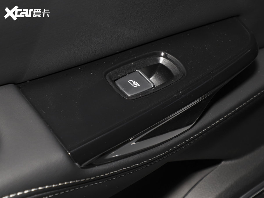 2023߸U ߸U- 400 U F