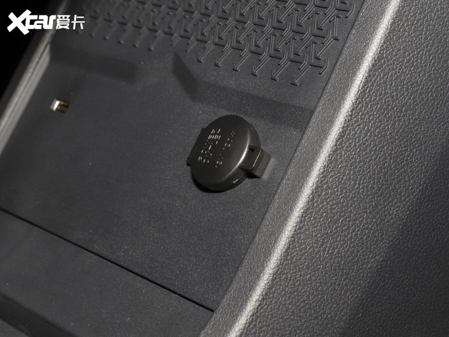 2023߸U ߸U- 400 U F