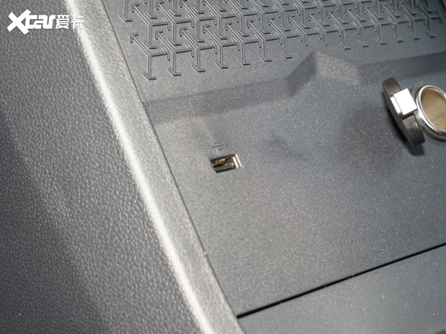 2023߸U ߸U- 400 U Ԫ