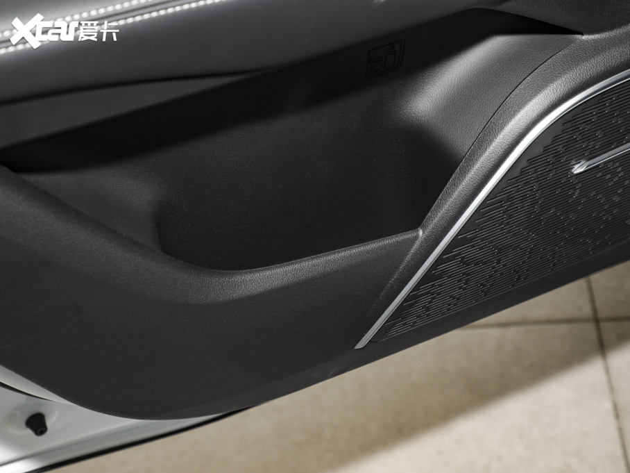 2023߸U ߸U-  400 Lite Ԫ