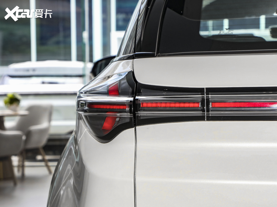 2023߸U ߸U-  500 U F