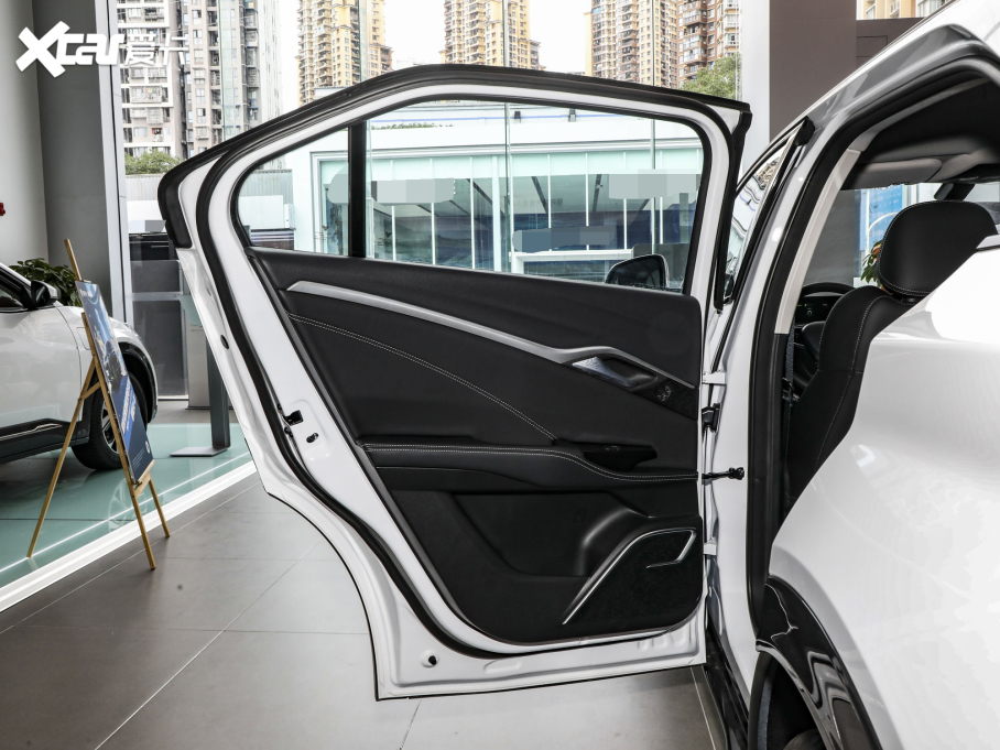 2023߸U ߸U-  500 U F