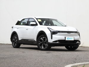 2023款哪吒U-Ⅱ 500 U秀版 磷酸铁锂 右前45度