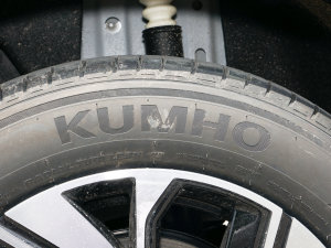 2023款哪吒U-Ⅱ 400 U秀版 三元锂 轮胎品牌