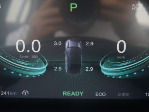 2023߸U- 400 U Ԫ п؅^(q)