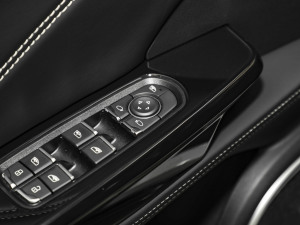 2023߸U-  400 Lite Ԫ п؅^