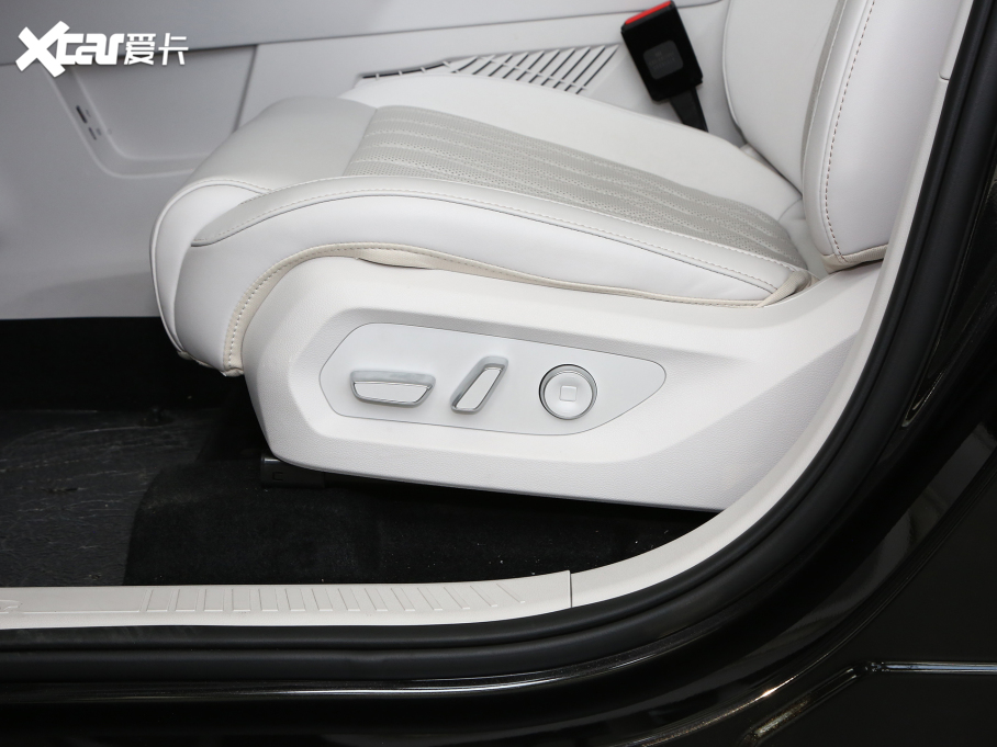 2024����߸L 220 �W���