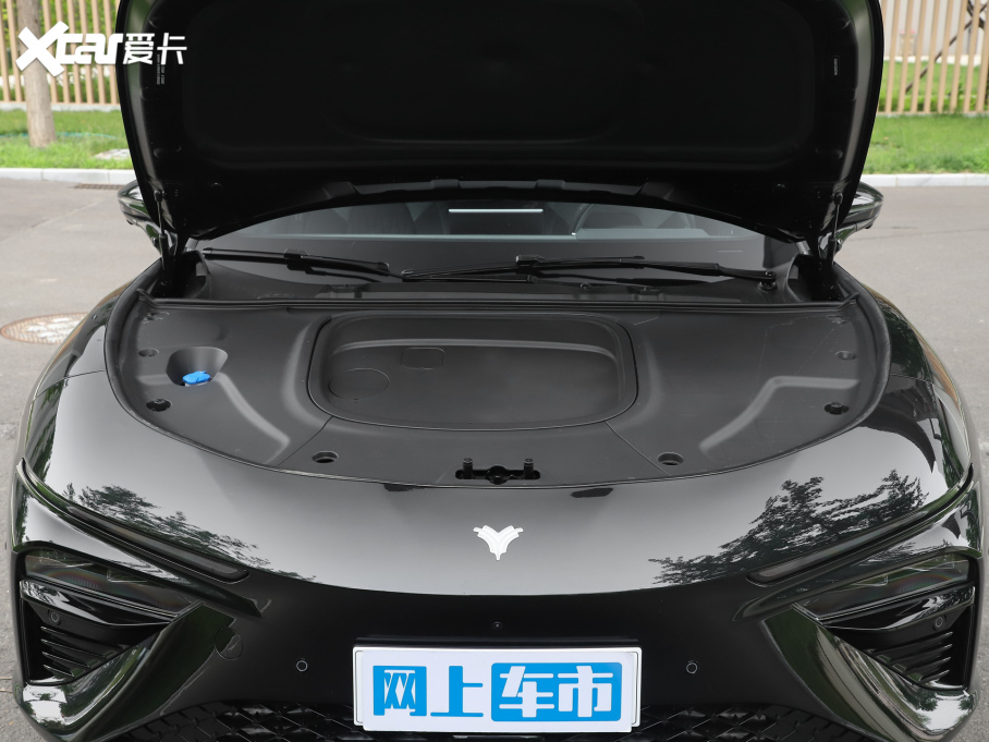 2024߸SCb 640 AWD Max