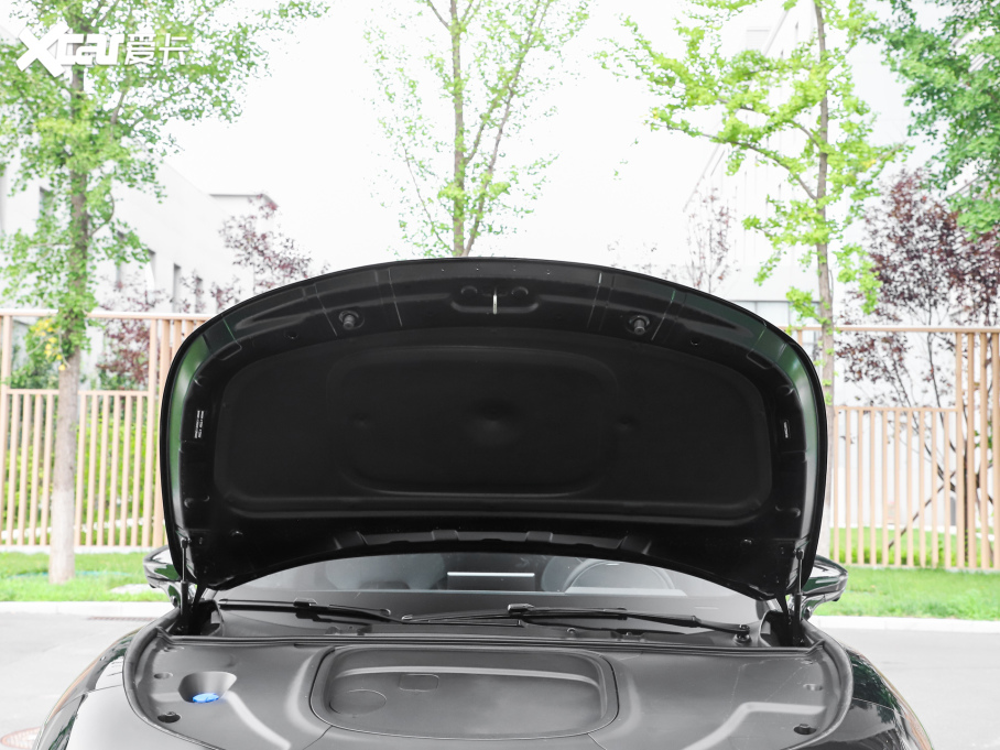 2024߸SCb 640 AWD Max