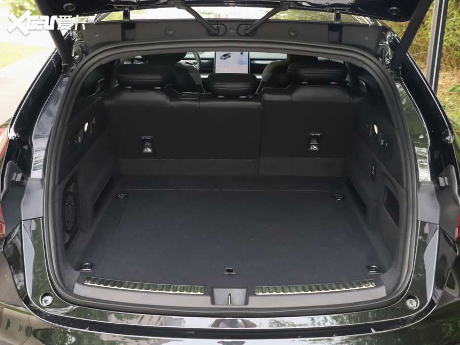 2024����߸S�C�b ���640 AWD Max��