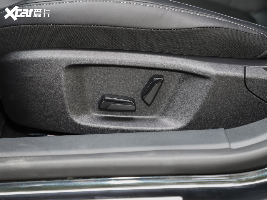 2024����߸S�C�b ���640 AWD Max��