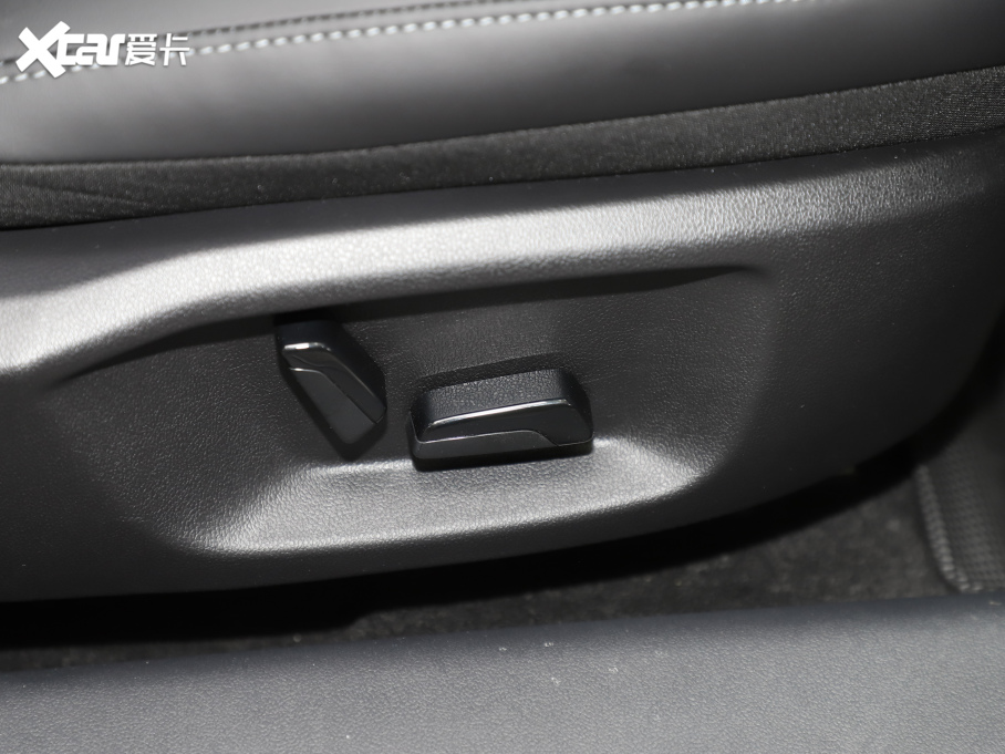 2024߸SCb 640 AWD Max