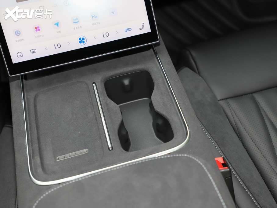 2024����߸S�C�b ���640 AWD Max��