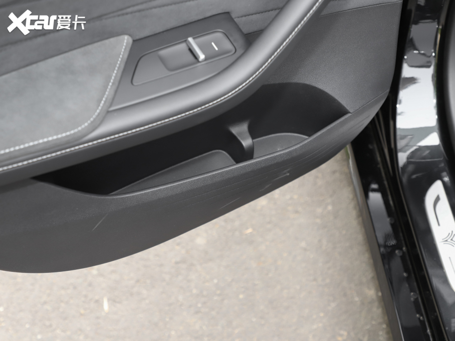 2024߸SCb 640 AWD Max