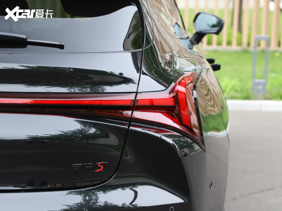 2024߸SCb 640 AWD Max