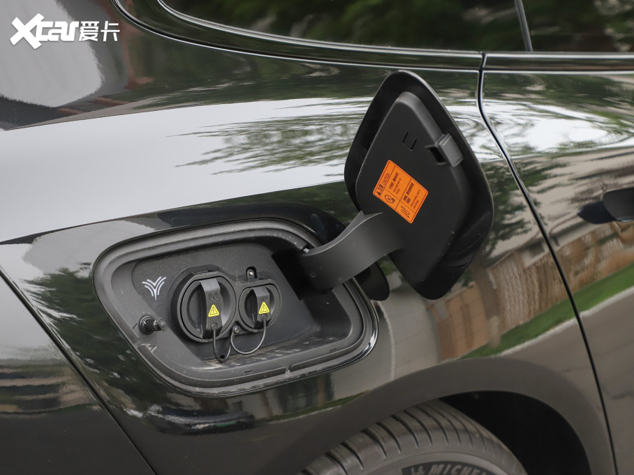 2024߸SCb 640 AWD Max