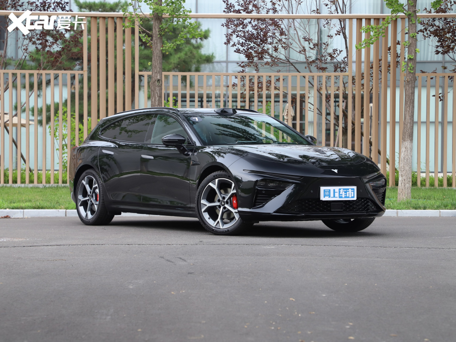 2024߸SCb 640 AWD Max