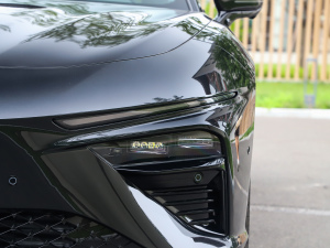 2024640 AWD Max ^