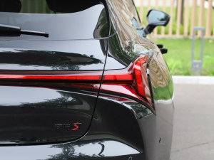 2024640 AWD Max ^