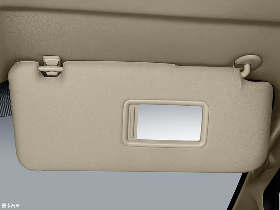 2018����_V8 2.0L �քӺ��A��