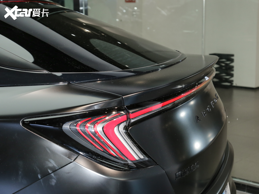 2022O S(ARCFOX S) HI A