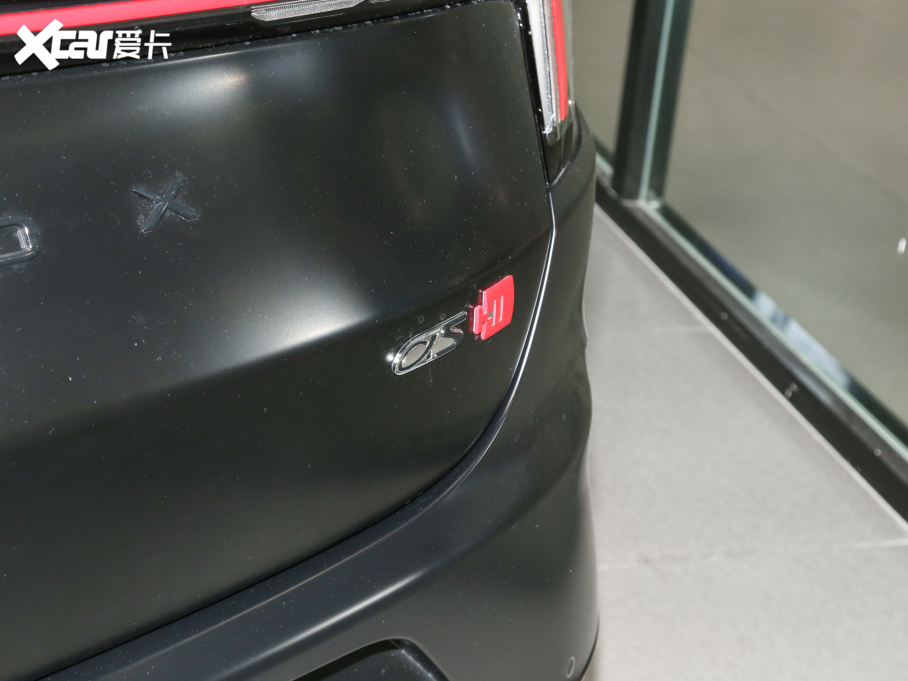 2022O S(ARCFOX S) HI A