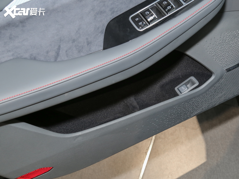 2022O S(ARCFOX S) HI A